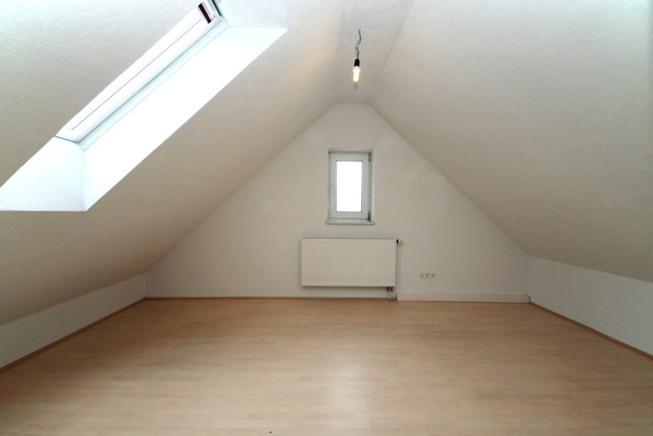 Zimmer Dachboden Etagenwohnung Buchloe