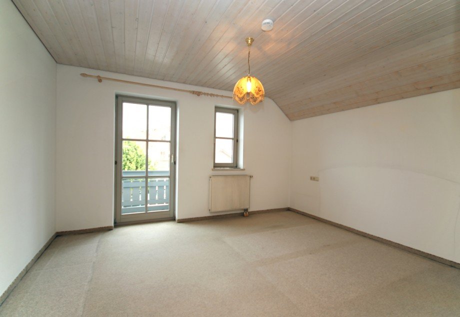 Zimmer 1 Obergeschoss Doppelhaush�lfte Kaufbeuren
