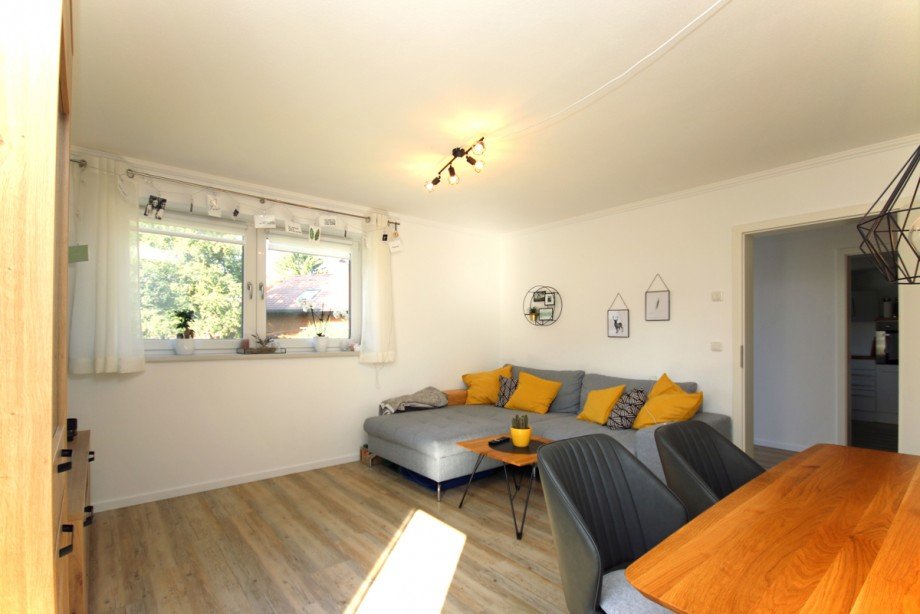 Wohnzimmer - Einliegerwohnung Zweifamilienhaus St�tten am Auerberg