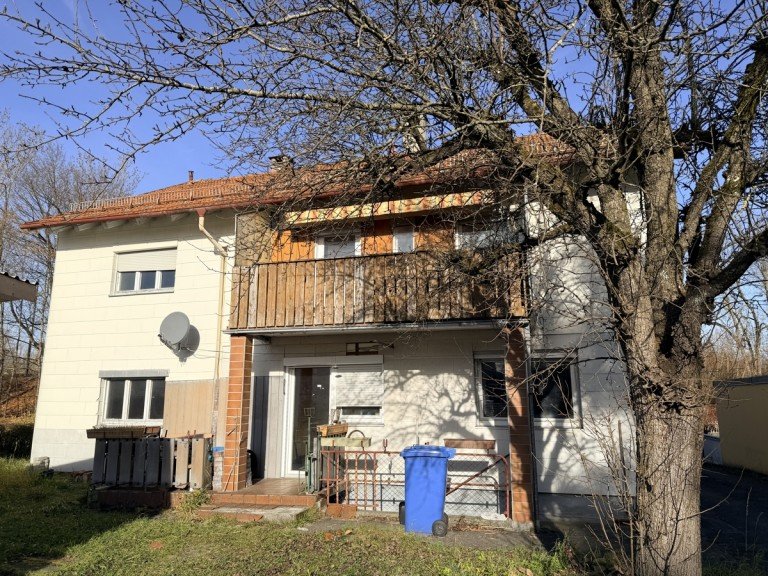 S�dansicht Kaufbeuren - Kaufbeuren Zweifamilienhaus Sanierungsbed�rftiges Zweifamilienhaus mit 4 Garagen