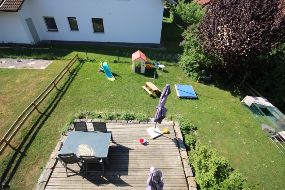 Blick in den Garten Doppelhaush�lfte Germaringen
