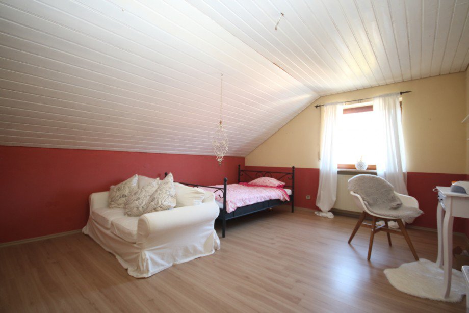 Kind 1 Einfamilienhaus Baisweil