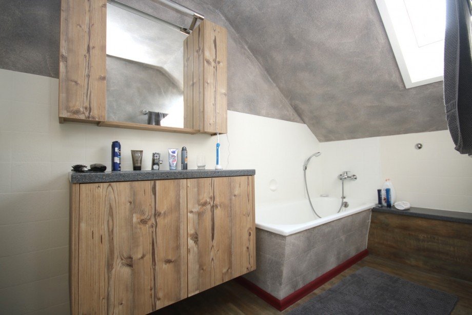 Bad Dachgeschosswohnung Kraftisried