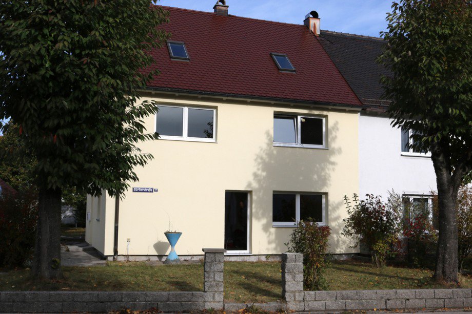 Stra�enseite Doppelhaush�lfte Kaufbeuren