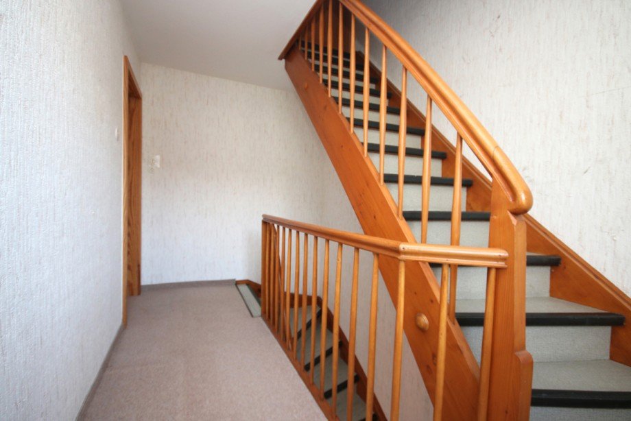 Flur 1. OG Doppelhaush�lfte Mauerstetten