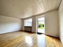 Wohnen Reihenmittelhaus mit PKW-Stellplatz in Zentrumsn�he.