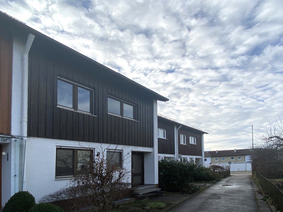 Eingangsseite Reihenmittelhaus Kaufbeuren