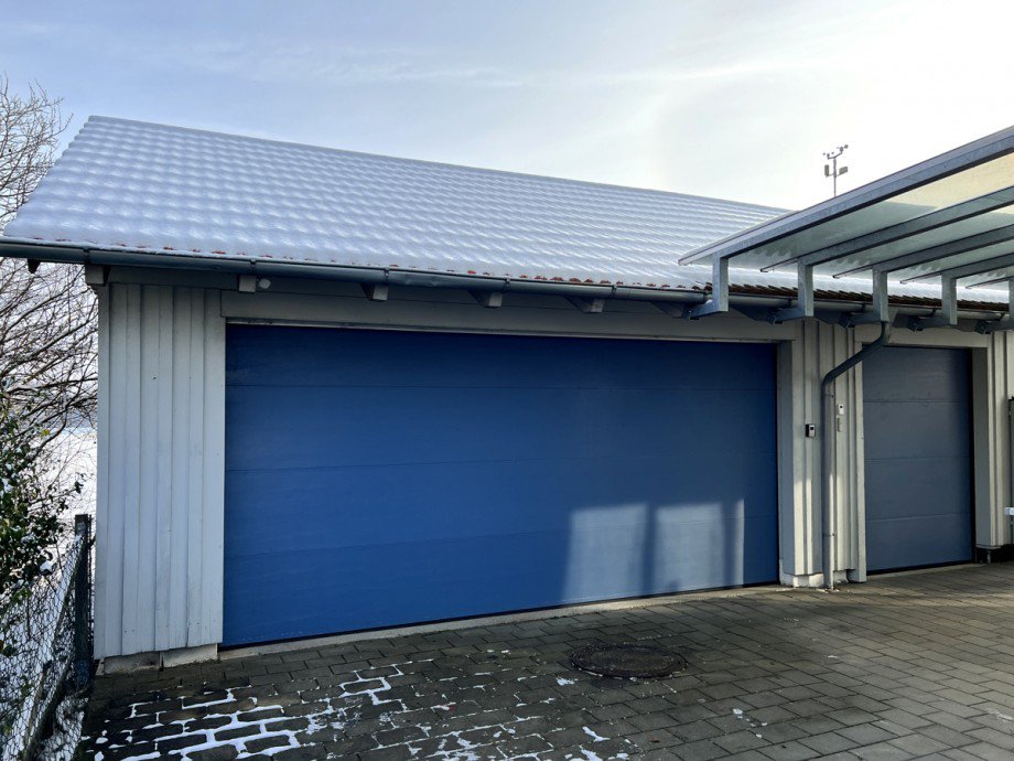 Doppelgarage + Werkstatt Doppelhaush�lfte Pforzen