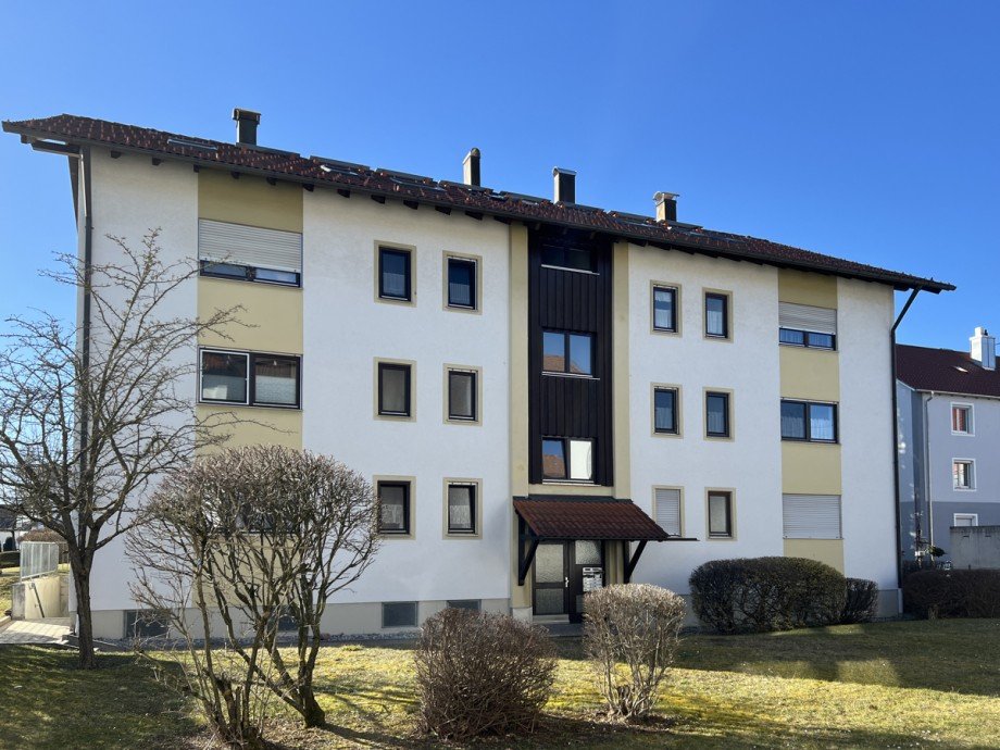 Eingangssseite Erdgeschosswohnung Germaringen