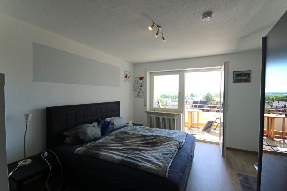 Schlafzimmer m�bliert Etagenwohnung Kaufbeuren