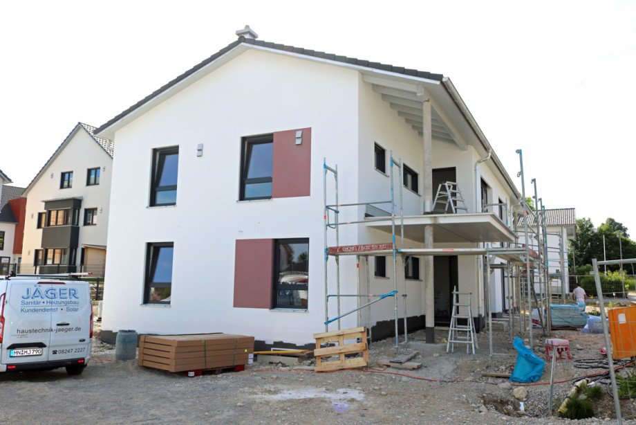 Hausansicht Etagenwohnung Mauerstetten