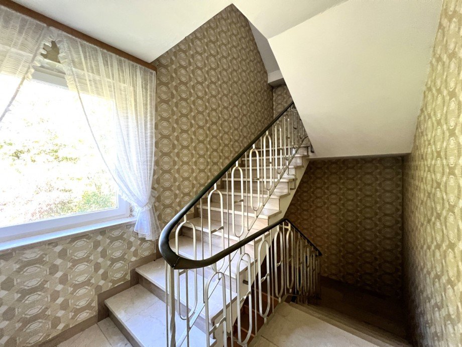 Treppenhaus 1. OG Einfamilienhaus Rieden