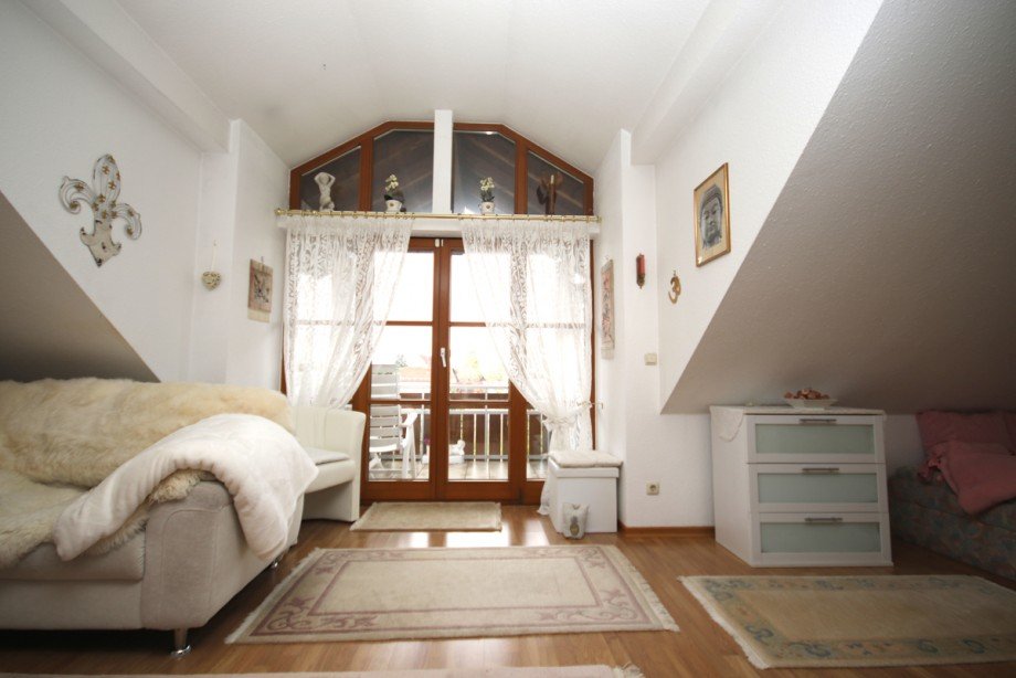 Ausgang Balkon Dachgeschosswohnung Kaufbeuren