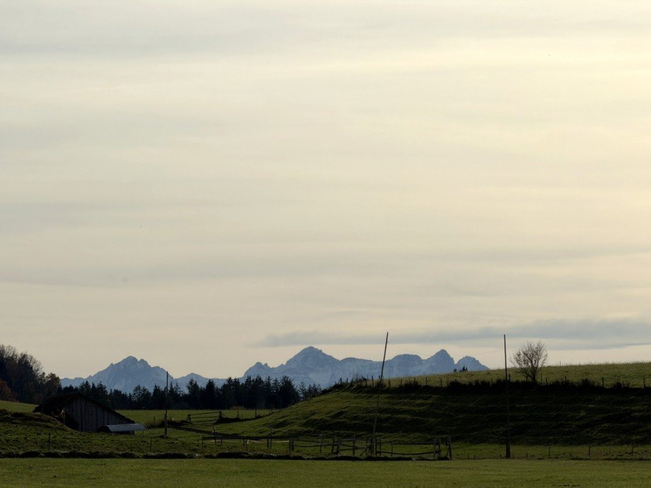 Zoom Blick Berge Doppelhaush�lfte Osterzell