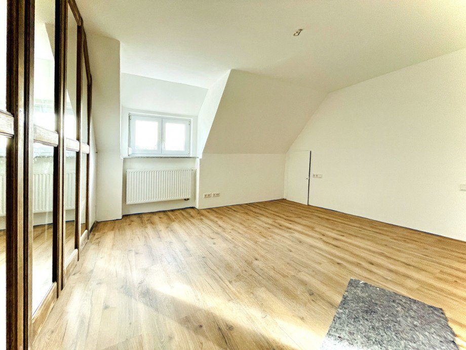 Schlafzimmer Dachgeschosswohnung Kaufbeuren