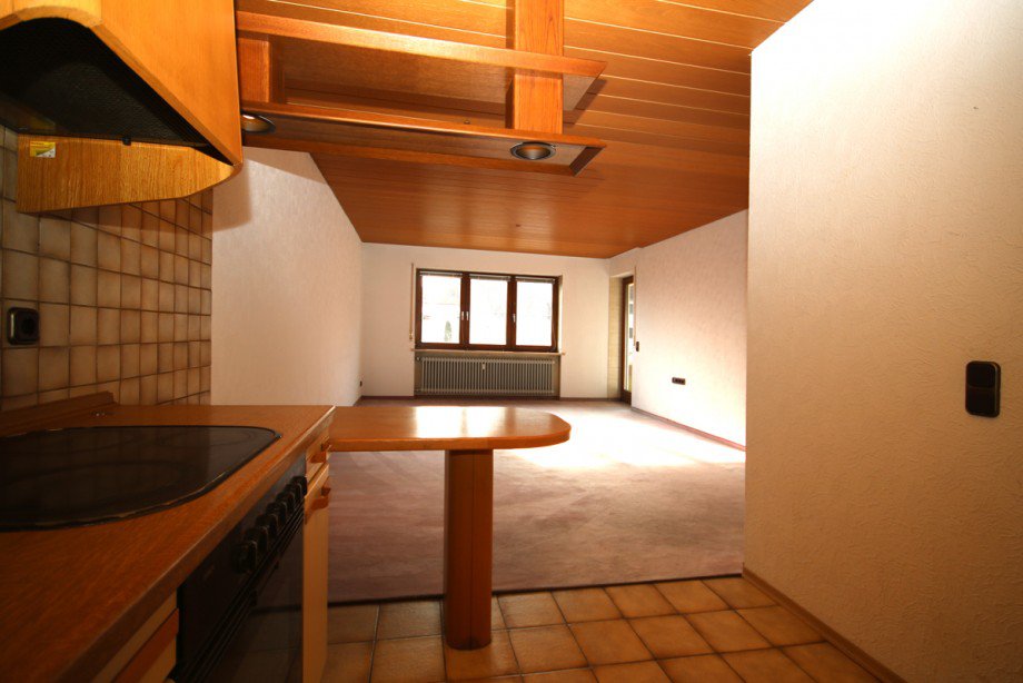 Blick von K�che ins Wohnzimmer Etagenwohnung Kaufbeuren