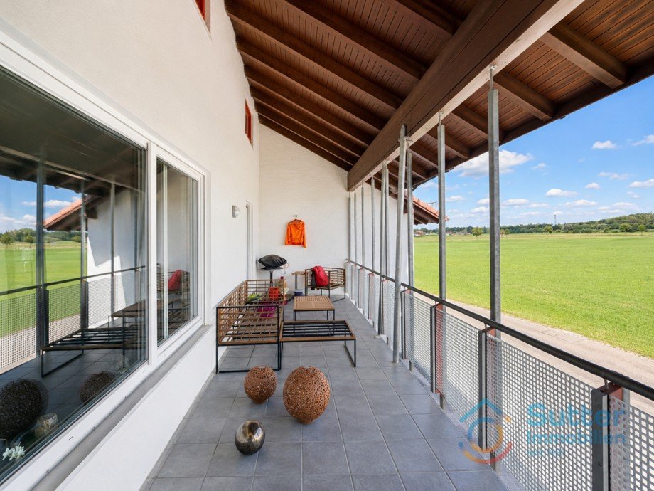 Balkon Wohnung 1OG Mehrfamilienhaus Pforzen