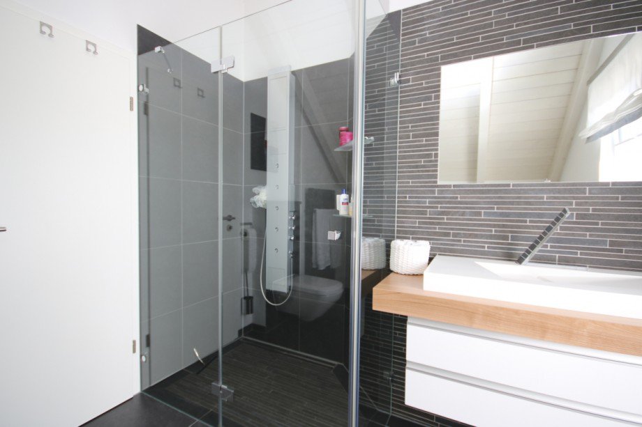 extra gro�e Dusche Einfamilienhaus Pforzen