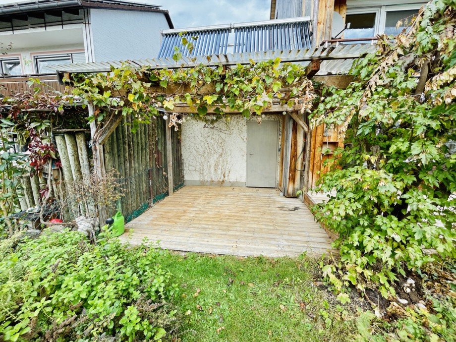 Terrasse hinter der Garage Reiheneckhaus Kaufbeuren
