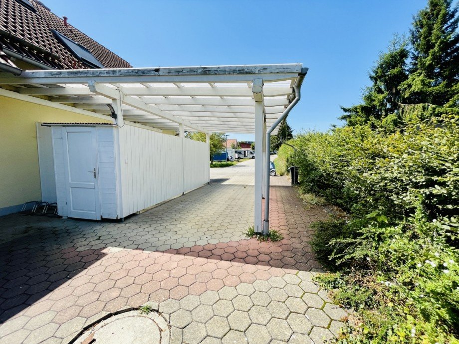 Carport Doppelhaush�lfte Kaufbeuren