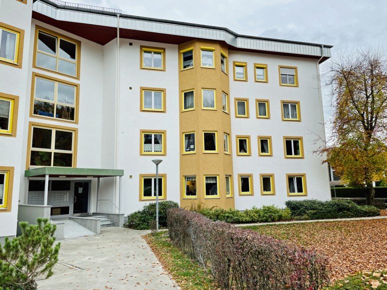 Wohnanlage Kaufbeuren Erdgeschosswohnung Gro�z�gige 3 Zimmerwohnung mit Terrasse (wird frisch renoviert)