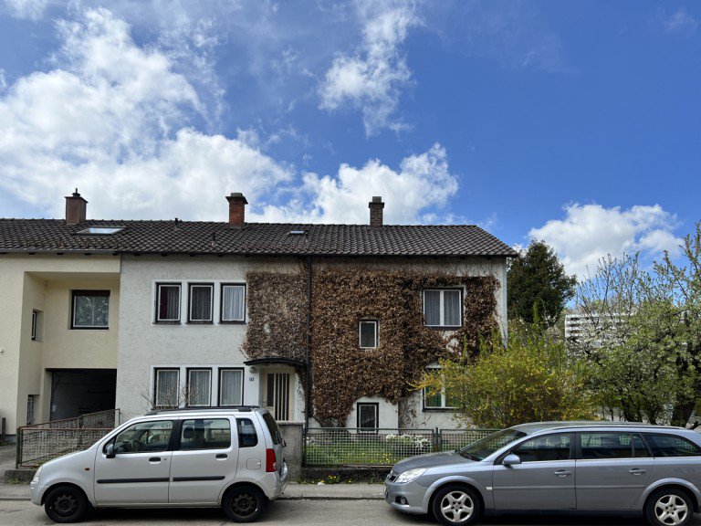Eingangsseite Kaufbeuren - Kaufbeuren Reiheneckhaus Reiheneckhaus mit Garage und Garten