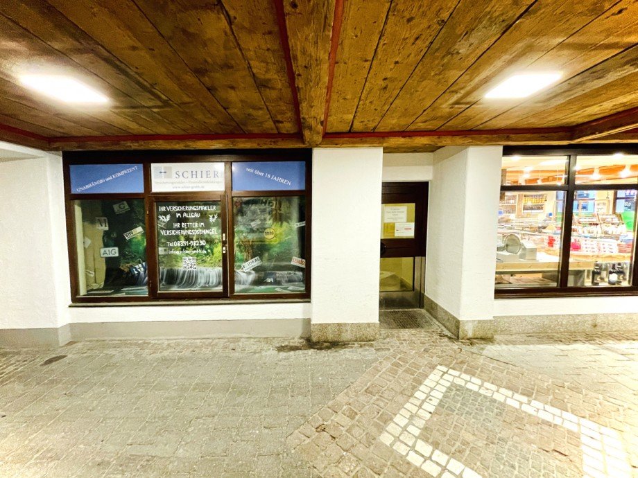 Eingang in der Passage Etagenwohnung Kaufbeuren