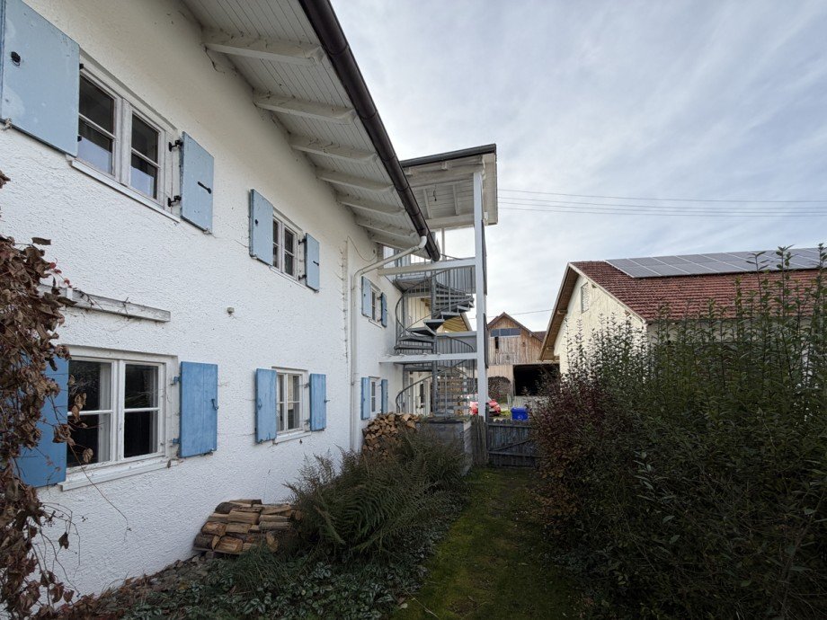 Treppe zu DG Doppelhaush�lfte Osterzell