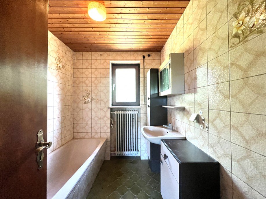 Bad Einfamilienhaus Oberg�nzburg
