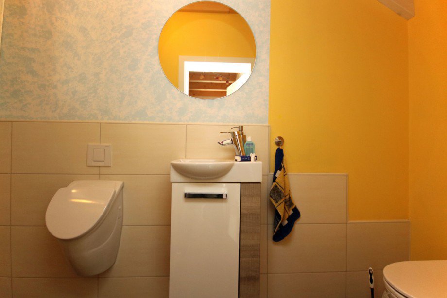 G�ste WC im Erdgeschoss Einfamilienhaus Buchloe