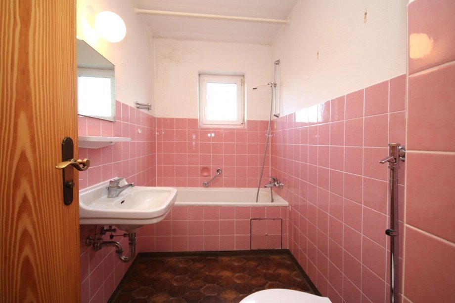 Bad/WC EG Doppelhaush�lfte Mauerstetten