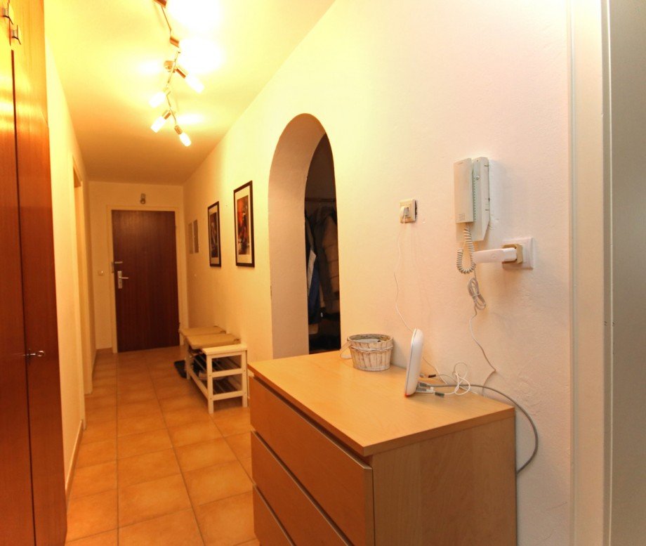 2.OG re. Flur Mehrfamilienhaus Marktoberdorf