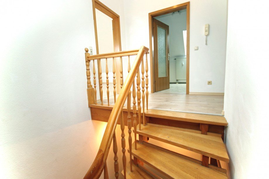 Treppenaufgang Dachgeschosswohnung Kaufbeuren