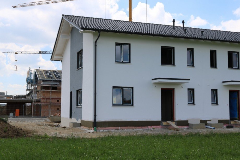 Eingang Doppelhaush�lfte Rieden