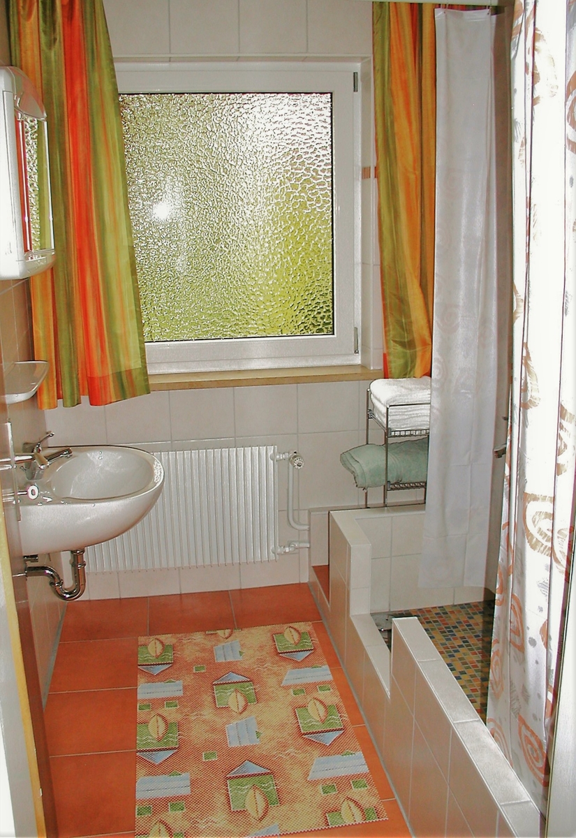 Bad EG Doppelhaush�lfte Marktoberdorf