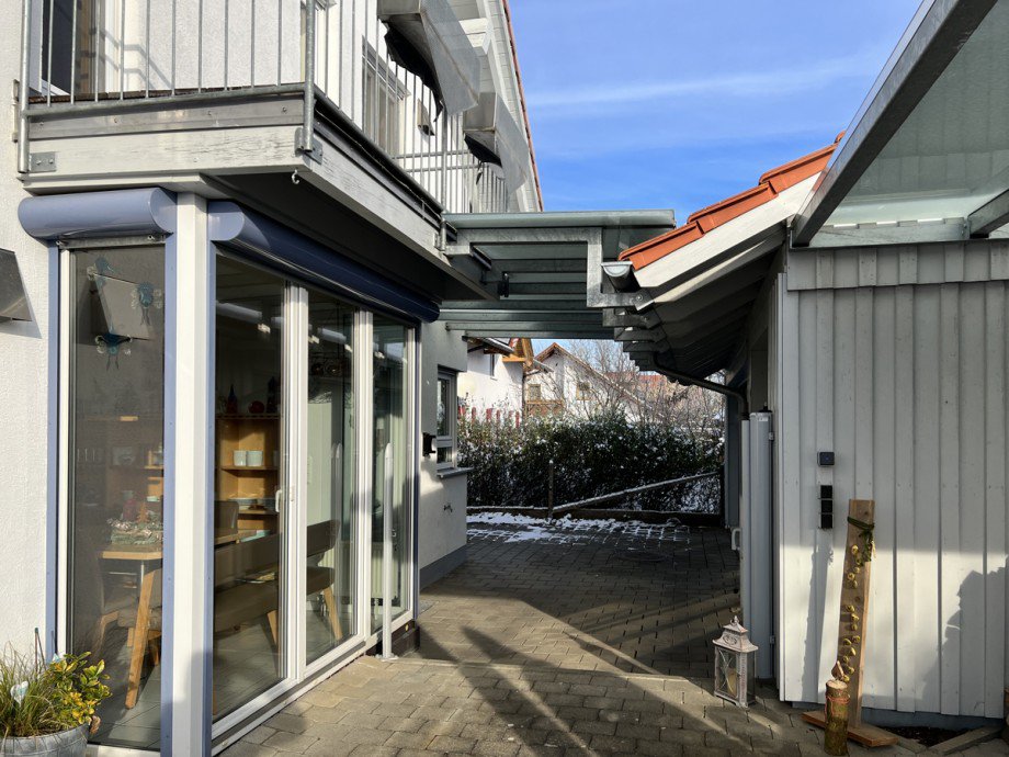 �berdachter Stellplatz Doppelhaush�lfte Pforzen