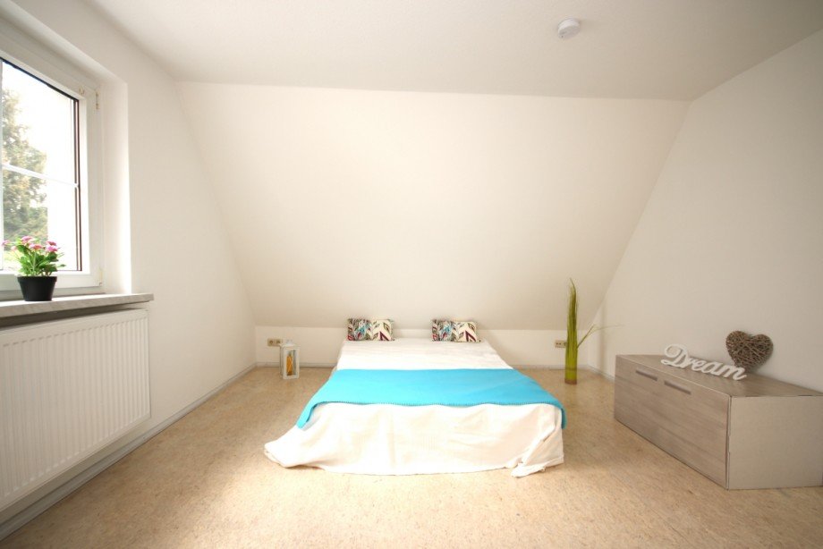 Schlafzimmer Doppelhaush�lfte Kaufbeuren