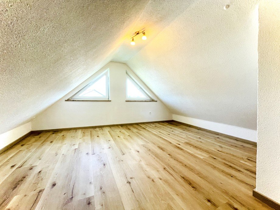 Dachzimmer Doppelhaush�lfte Kaufbeuren