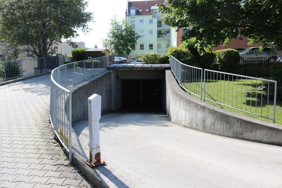 Einfahrt Tiefgarage Maisonettewohnung Kaufbeuren