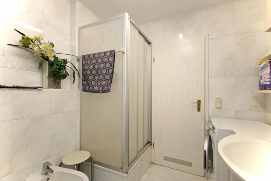 Bad mit Dusche - WC - Bidet Etagenwohnung Kaufbeuren