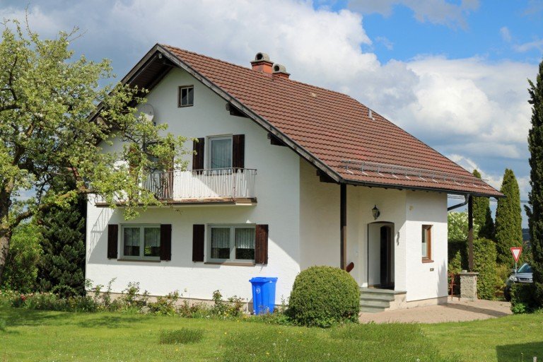 Hausansicht Bidingen - Bernbach, Schwaben Einfamilienhaus Einfamilienhaus mit gro�em Garten in Ortsrandlage