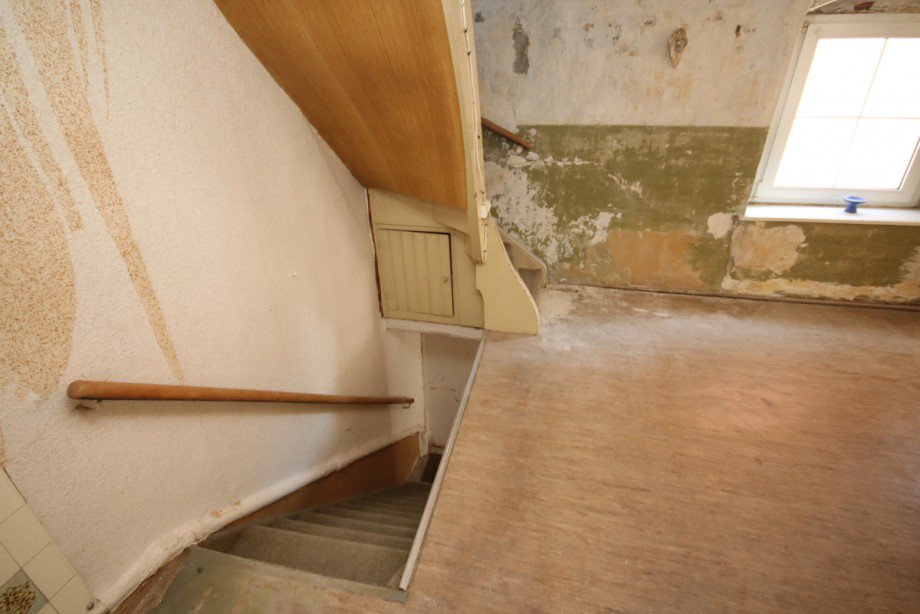 Treppe nach unten Doppelhaush�lfte Kaufbeuren