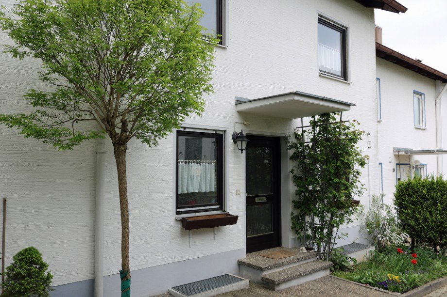 Eingang Reihenmittelhaus Mauerstetten