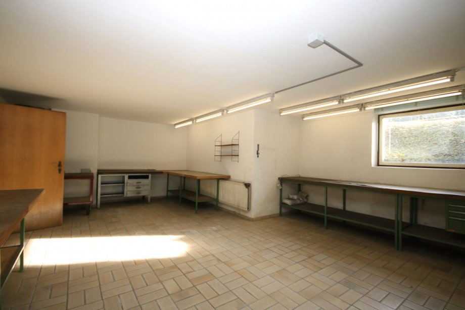 B�ro/G�ste KG Doppelhaush�lfte Kaltental