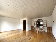 Wohnen/Essen Reihenmittelhaus mit PKW-Stellplatz in Zentrumsn�he.