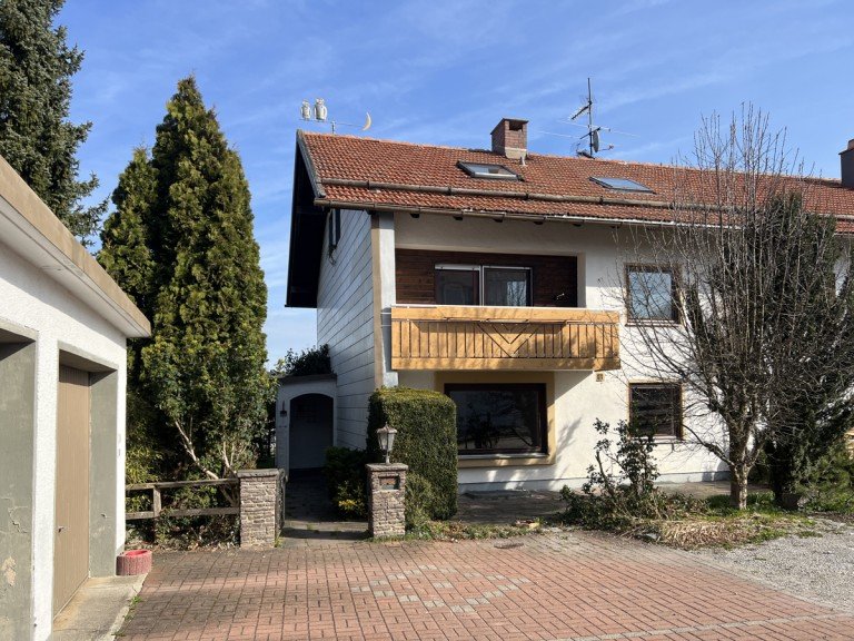 S�dansicht R�ckholz - Holz Doppelhaush�lfte Doppelhaush�lfte/Mehrfamilienhaus in R�ckholz mit Garage