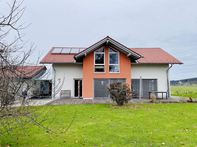 Ansicht S�d Biessenhofen - Altdorf, Schwaben Einfamilienhaus Energiesparendes Einfamilienhaus am Ortsrand