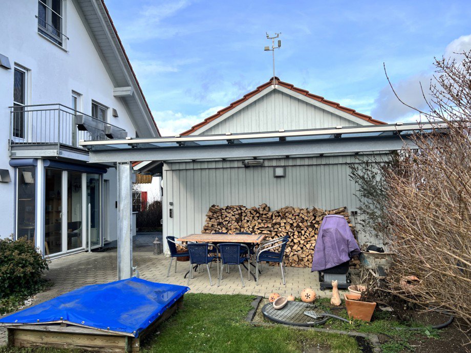 �berdachter Freisitz Doppelhaush�lfte Pforzen