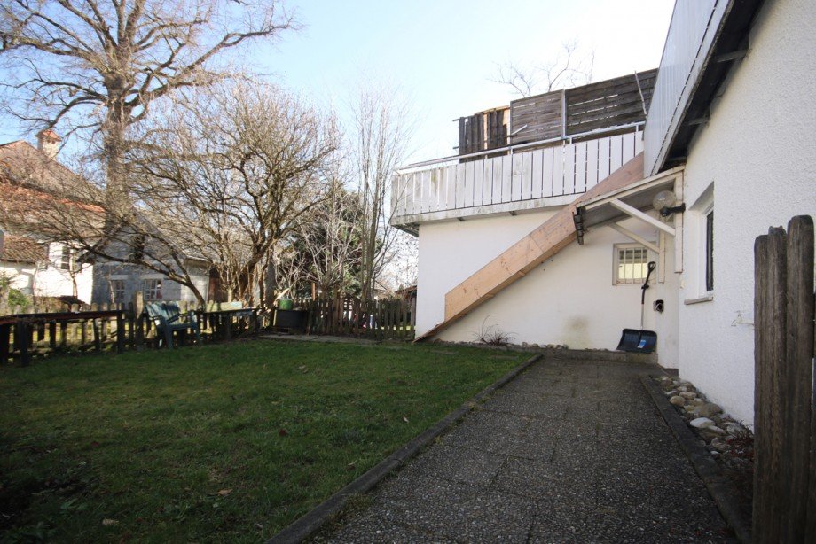 Eingang 1. OG/DG Mehrfamilienhaus Rieden