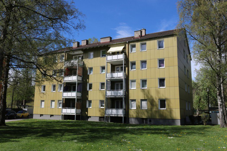 Balkonseite Kaufbeuren - Kaufbeuren Etagenwohnung Provisionsfrei f�r den K�ufer: 4-Zimmer-Eigentumswohnung mit Tiefgaragenstellplatz